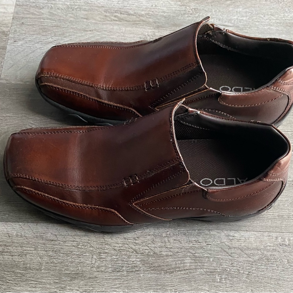 Mens Aldo’s Shoes Laceless Slip On MINT COND